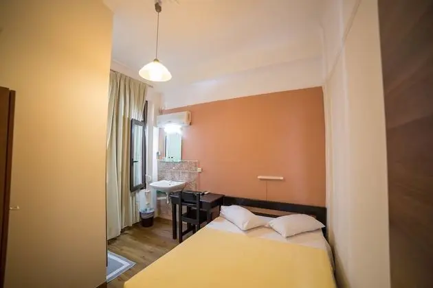 Tek Büyük Yataklı Oda, Ortak Banyo