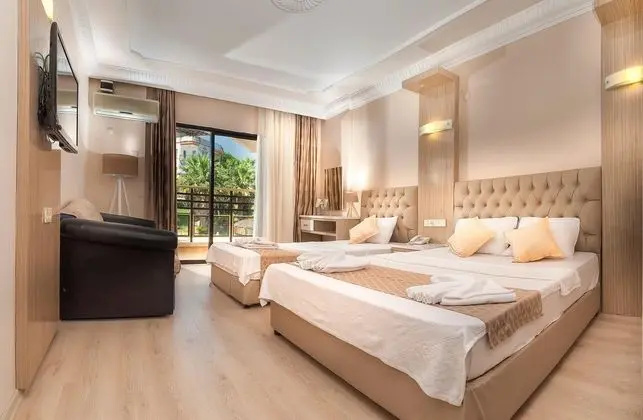 https://images.etstur.com/files/images/hotelImages/TR/51786/l/Temple-Beach-Didim-Oda-316333.jpg