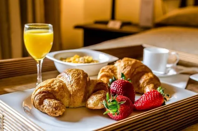 Büyük Yataklı Tek Kişilik Oda