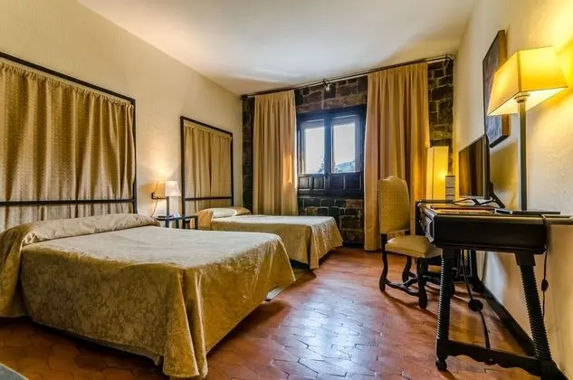 Tek Büyük veya İki Ayrı Yataklı Oda