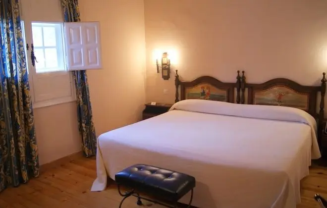 Büyük Yataklı Tek Kişilik Oda, 1 Tek Kişilik Yatak