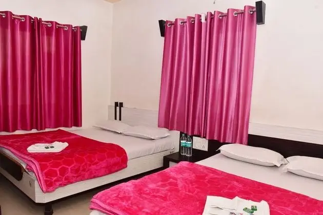 Deluxe Dört Kişilik Oda