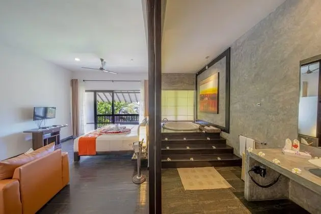 Superior Tek Büyük Yataklı Oda, Balkon, Okyanus Manzaralı