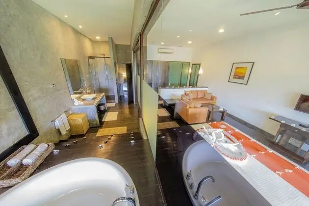 Superior Tek Büyük Yataklı Oda, Balkon, Okyanus Manzaralı