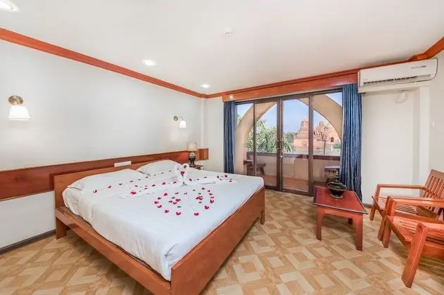 Deluxe Oda, Balkon (Temple View)