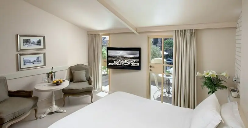 Jacuzzi Deluxe Room with Balcony