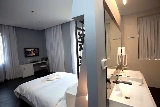 Jacuzzi Deluxe Room with Balcony