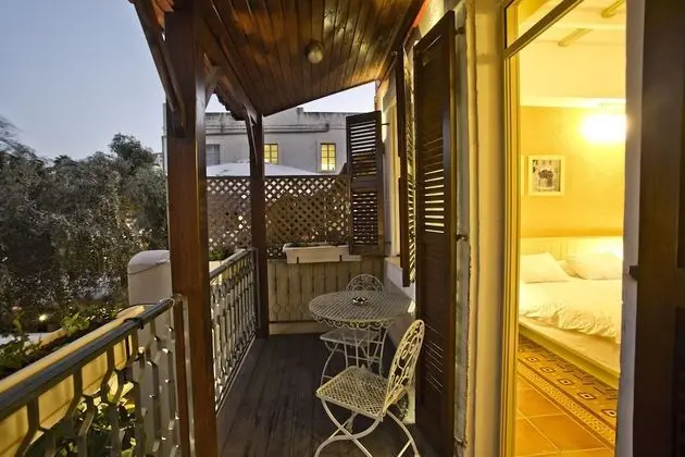 Jacuzzi Deluxe Room with Balcony