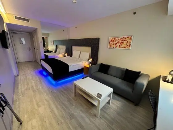 Standart Oda, Şehir Manzaralı