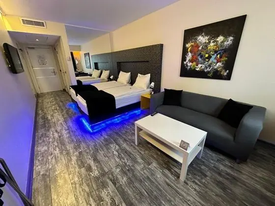 Standart Oda, Şehir Manzaralı