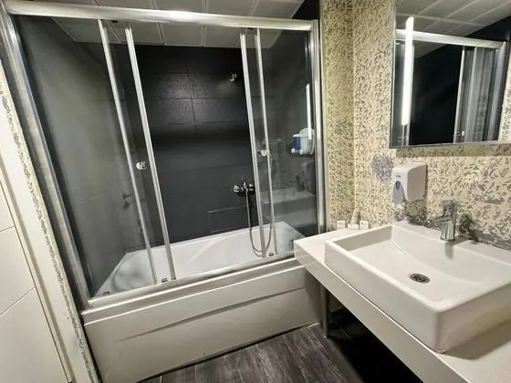 Standart Oda, Şehir Manzaralı