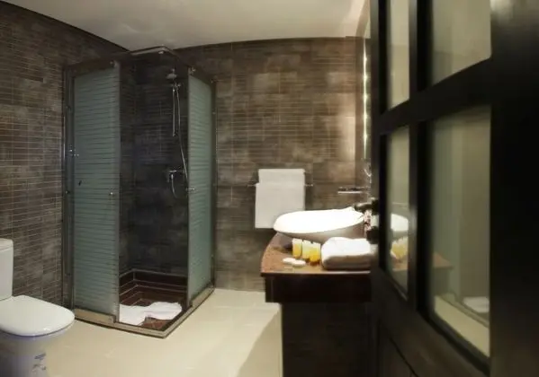 Superior Tek Büyük veya İki Ayrı Yataklı Oda, Özel Banyo