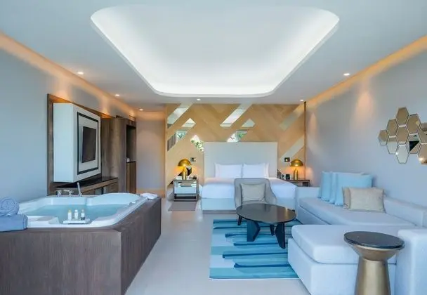 Intimacy Free Upgrade Lovescape Jacuzzi