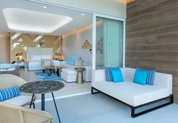 Intimacy Free Upgrade Lovescape Jacuzzi