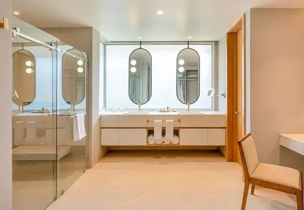 Intimacy Free Upgrade Lovescape Jacuzzi