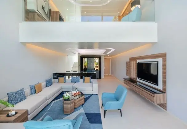 Lovers Swim Up Grand Suite