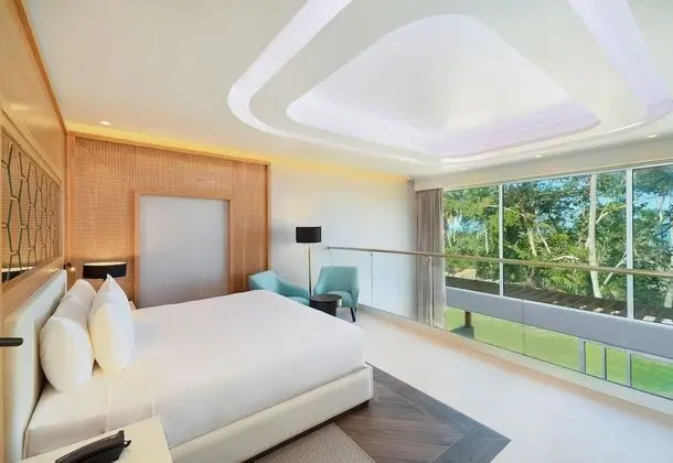 Lovers Swim Up Grand Suite