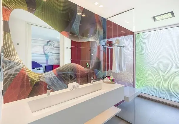 Celebrity Master Suite Swim Up Pool (Opening rate)