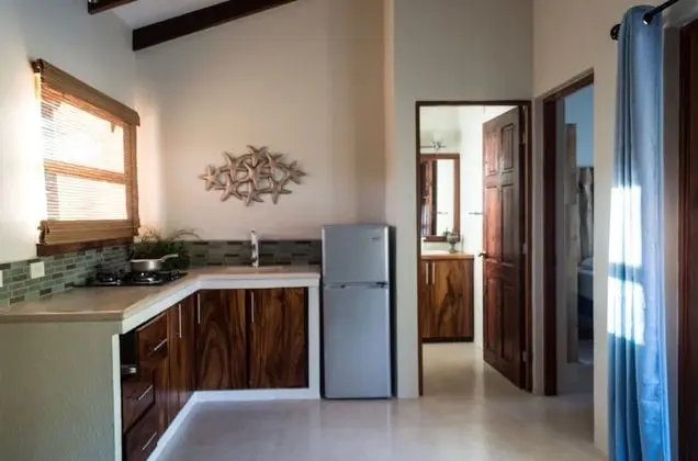 One Bedroom Apartment w/Balcony