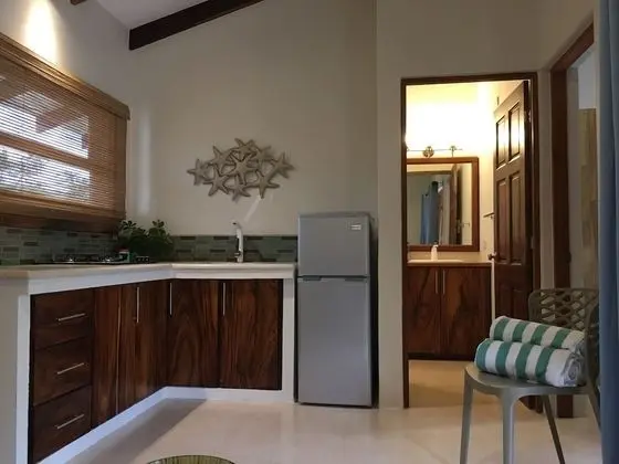 One Bedroom Apartment w/Balcony