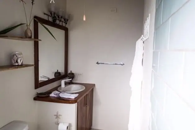 One Bedroom Apartment w/Balcony