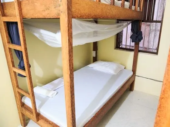 Basic Ortak Ranzalı Oda, Sadece kadınlar için, Ortak Banyo