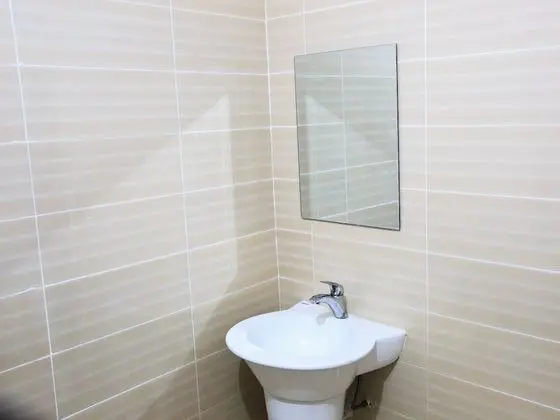 Basic Ortak Ranzalı Oda, Sadece kadınlar için, Ortak Banyo