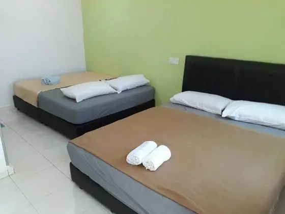 Dört Kişilik Oda, 2 Çift Kişilik Yatak, Ortak Banyo