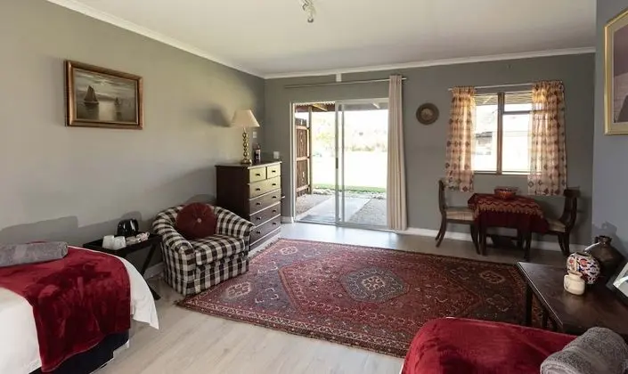 Classic Tek Büyük veya İki Ayrı Yataklı Oda (Suites Twins (6))