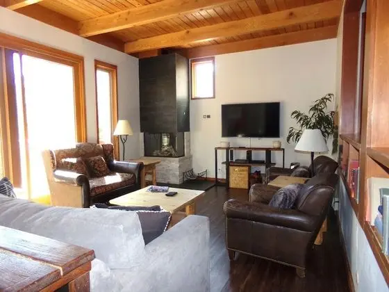 Sıra Ev, 1 Büyük (Queen) Boy Yatak (Tennis Townhome 2 Bd 25 Ba TTMR)