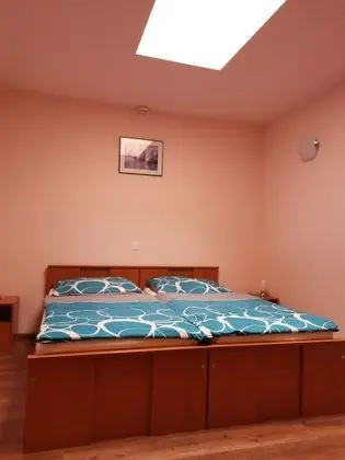 Tek Büyük veya İki Ayrı Yataklı Oda