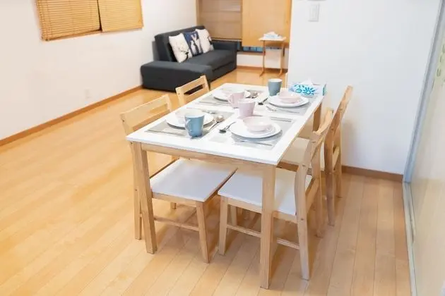 Ev (Private Vacation)