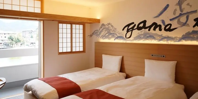 Üç Kişilik Oda, Sigara İçilmez (Japanese Western Style)