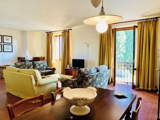 Deluxe Apart Daire, 2 Yatak Odası, Küçük Mutfak, Bahçeli