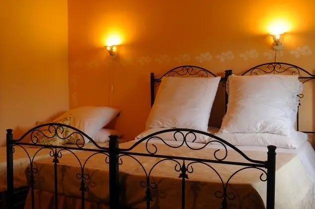 Üç Kişilik Oda, Sigara İçilmez, Vadi Manzaralı