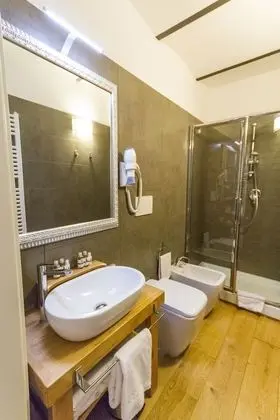 Deluxe Tek Büyük Yataklı Oda, 1 Büyük (Queen) Boy Yatak ve Çekyat, Bahçe Manzaralı