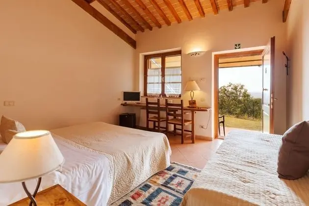 Comfort Tek Büyük veya İki Ayrı Yataklı Oda (01)