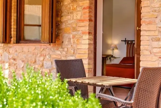 Comfort Tek Büyük veya İki Ayrı Yataklı Oda (01)