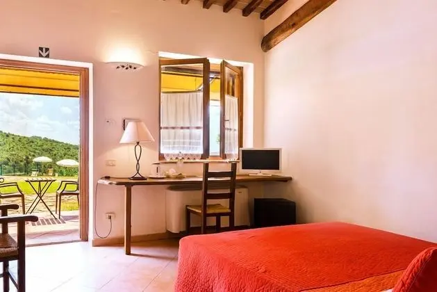 Comfort Tek Büyük veya İki Ayrı Yataklı Oda (02)