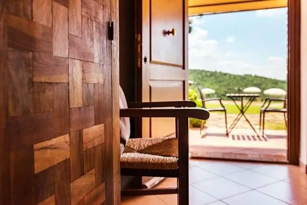 Comfort Tek Büyük veya İki Ayrı Yataklı Oda (02)