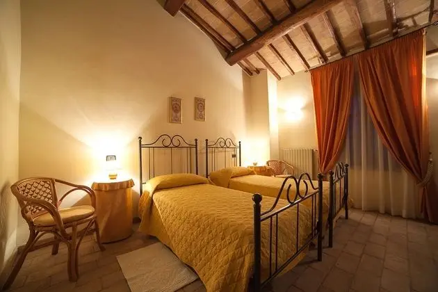 Classic Büyük Yataklı Tek Kişilik Oda