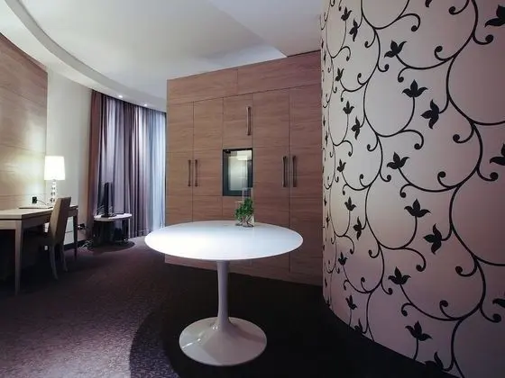 Presidential Süit, Bahçe Manzaralı