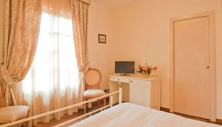 Economy Tek Büyük Yataklı Oda, Bahçe Manzaralı