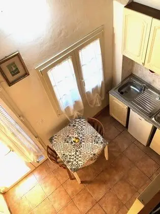 Romantic Dubleks, 1 Büyük (Queen) Boy Yatak, Küçük Mutfak, Zemin Kat