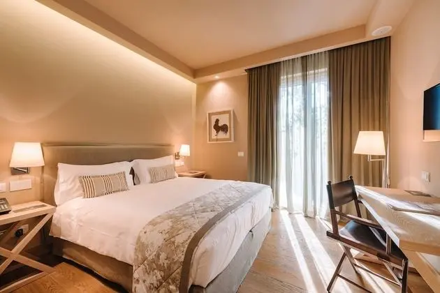 Büyük Yataklı Tek Kişilik Oda