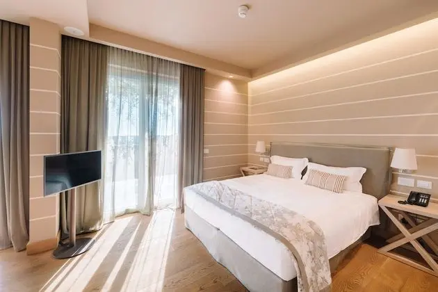 Superior Tek Büyük veya İki Ayrı Yataklı Oda