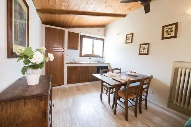 Apart Daire, 2 Yatak Odası, Özel Banyo, Zemin Kat (Villa Dini 104)