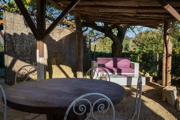 Apart Daire, 2 Yatak Odası, Özel Banyo, Zemin Kat (Villa Dini 105)