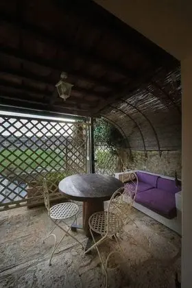 Apart Daire, 2 Yatak Odası, Özel Banyo, Zemin Kat (Villa Dini 105)