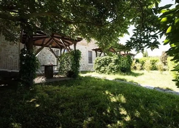 Standard Tek Büyük veya İki Ayrı Yataklı Oda, Özel Banyo, Zemin Kat (Villa Dini 102)